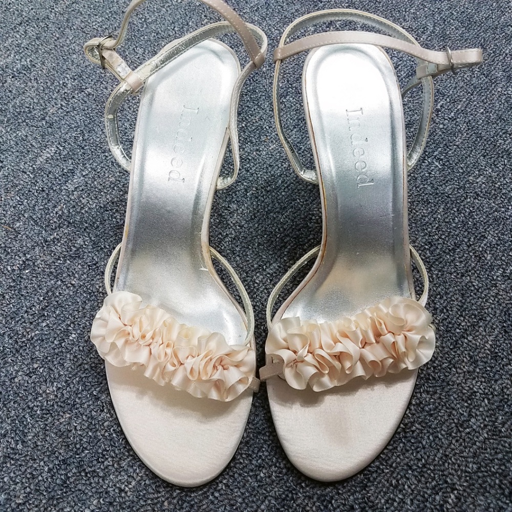 Indeed Nude Creme Satin Ruffle Women's Heels Shoes - Picture 7 of 8